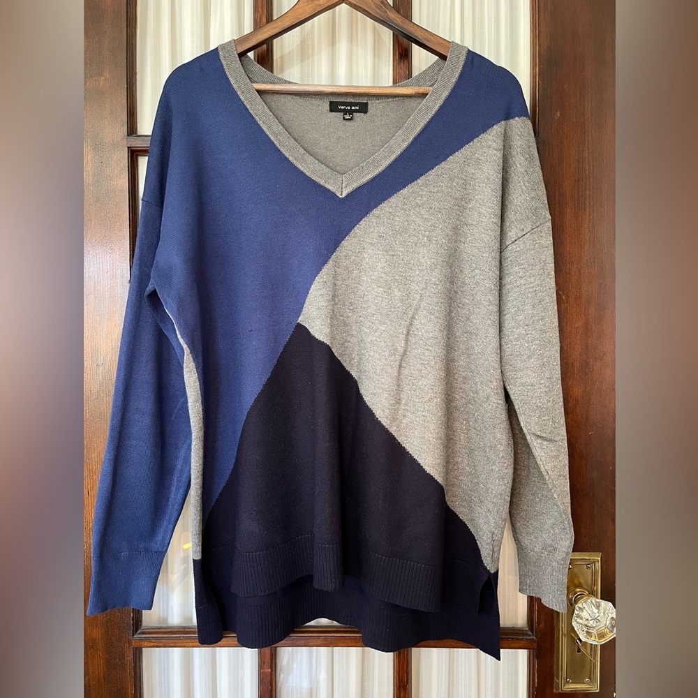 V-Neck Color Block Sweater - Blue and Gray